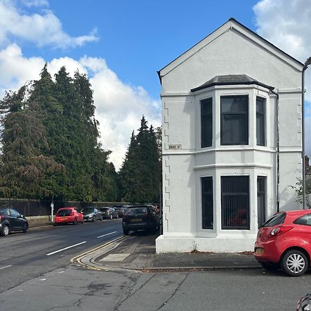 Luxurious Apartments - In Cardiff Exterior photo