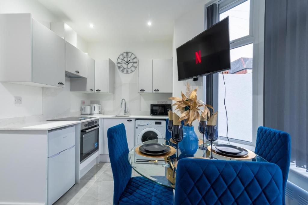 Luxurious Apartments - In Cardiff Exterior photo